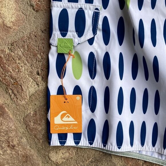 Men’s Quicksilver Board Shorts Size 34 New - Picture 2 of 11